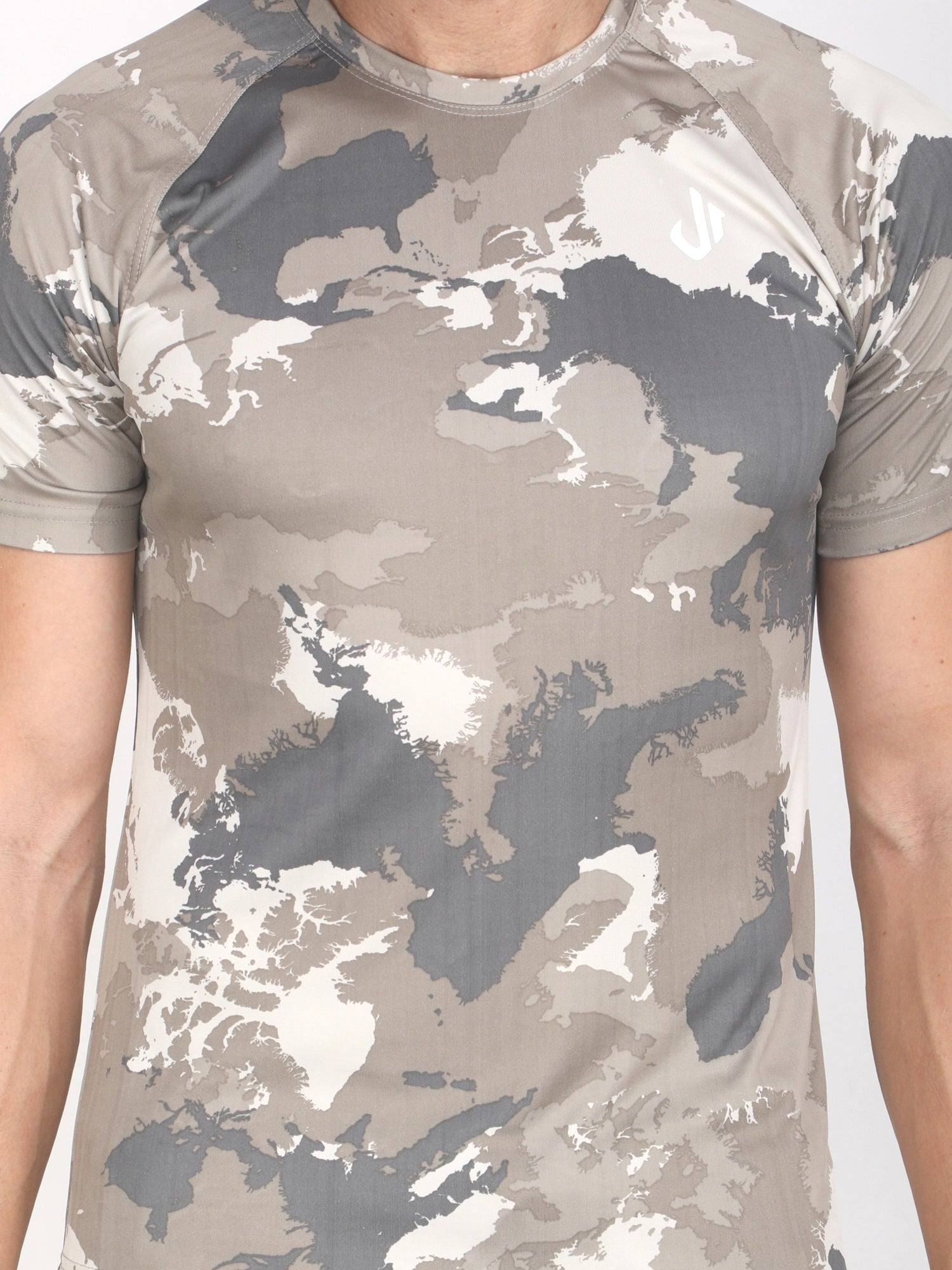 Jeffa Camo Printed T-shirt in Sand